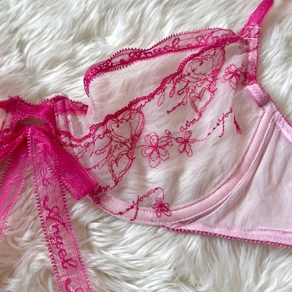 Victoria’s Secret Angels Bra - Picture 4 of 7